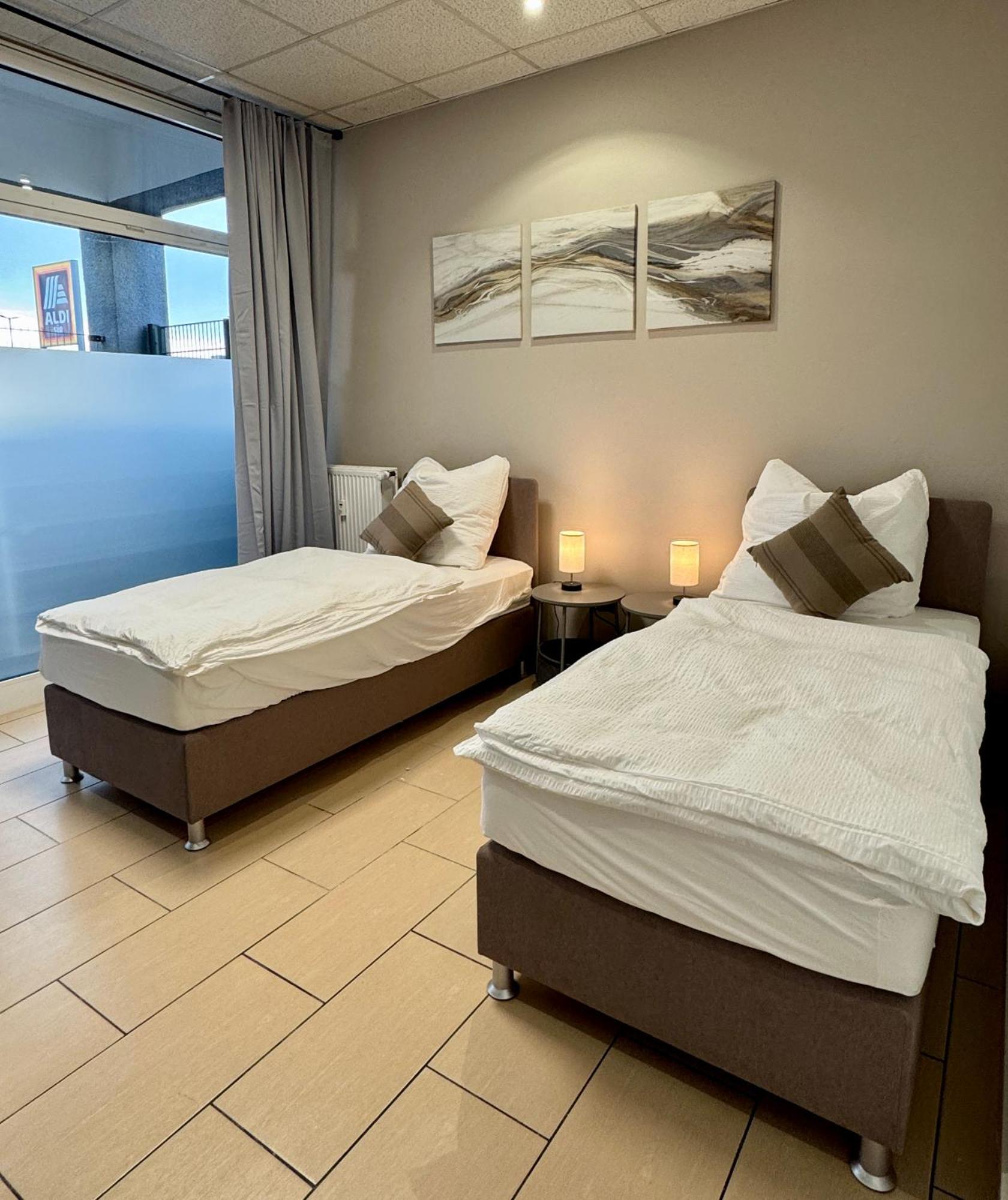 Gemuetlich Und Zentral, 3km Zum Flughafen Koeln-bonn Apartment Cologne