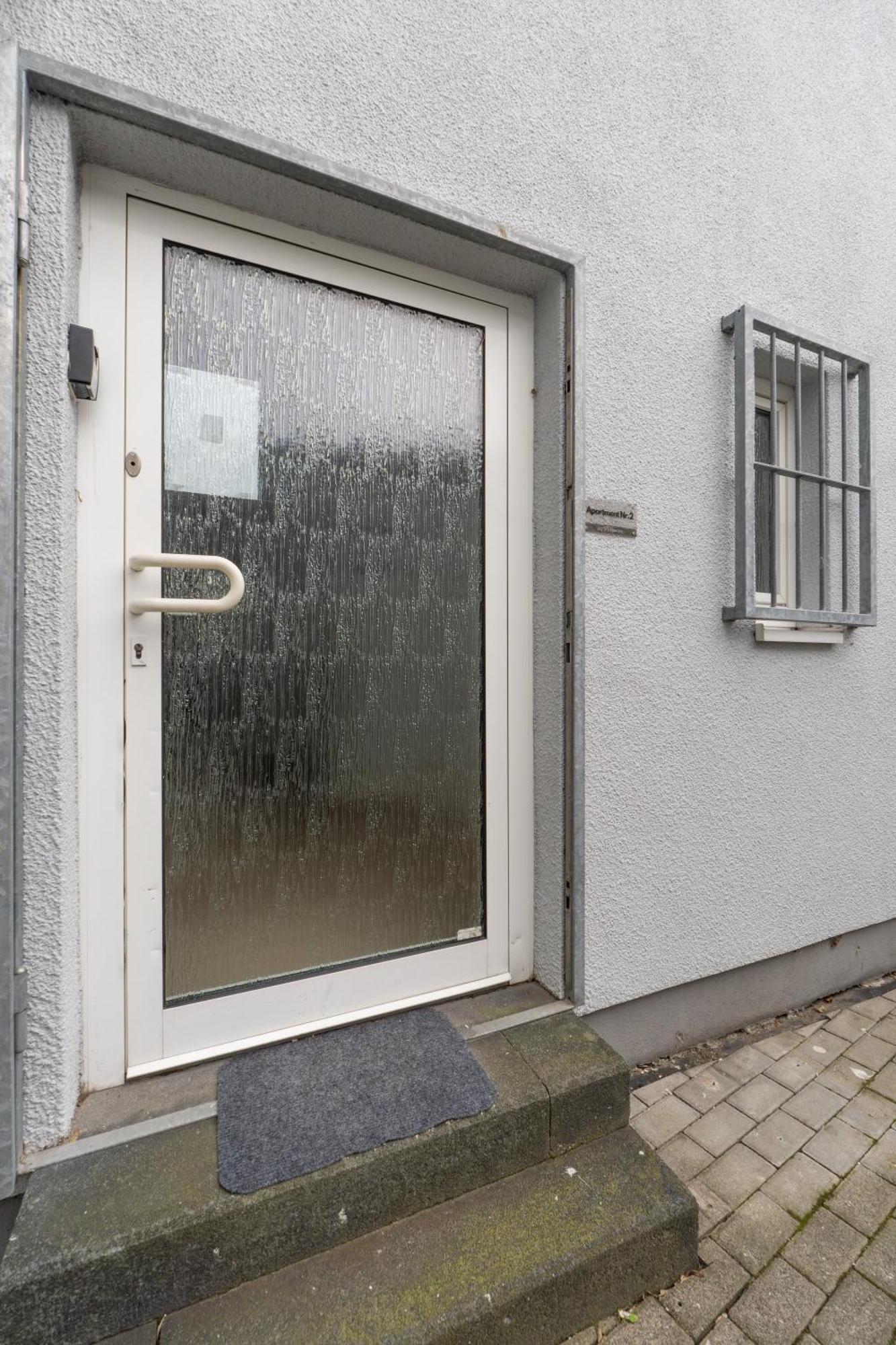 Gemuetlich Und Zentral, 3km Zum Flughafen Koeln-bonn Apartment