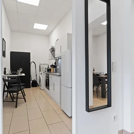 Apartamento Gemuetlich Und Zentral, 3Km Zum Flughafen Koeln-Bonn Colonia Exterior foto