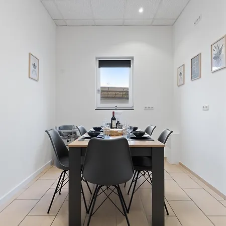 Apartamento Gemuetlich Und Zentral, 3Km Zum Flughafen Koeln-Bonn Colonia Exterior foto