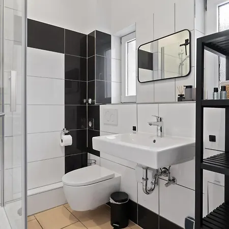 Apartamento Gemuetlich Und Zentral, 3Km Zum Flughafen Koeln-Bonn Colonia Exterior foto